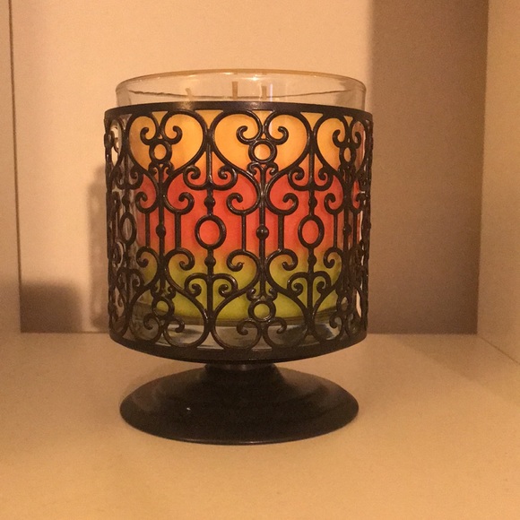 ✨HOST PICK✨ 💕BRAND NEW NEVER USED Bath & Body Works Beautiful Candle Holder💕 - Picture 2 of 5